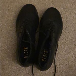 Women tap shoes: 7 1/2